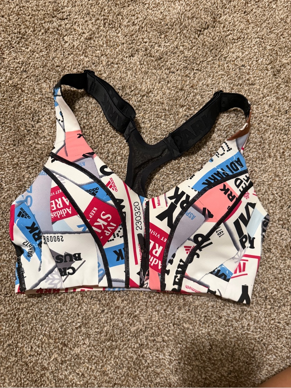Adidas park ivy  Multicolor Graphic Sports Bra - White, Black, Pink, Blue